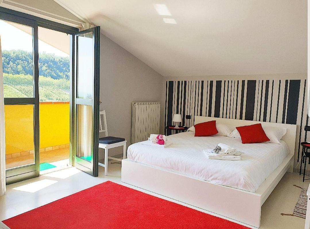 Langhe Belvedere Apartment Monforte dʼAlba Εξωτερικό φωτογραφία