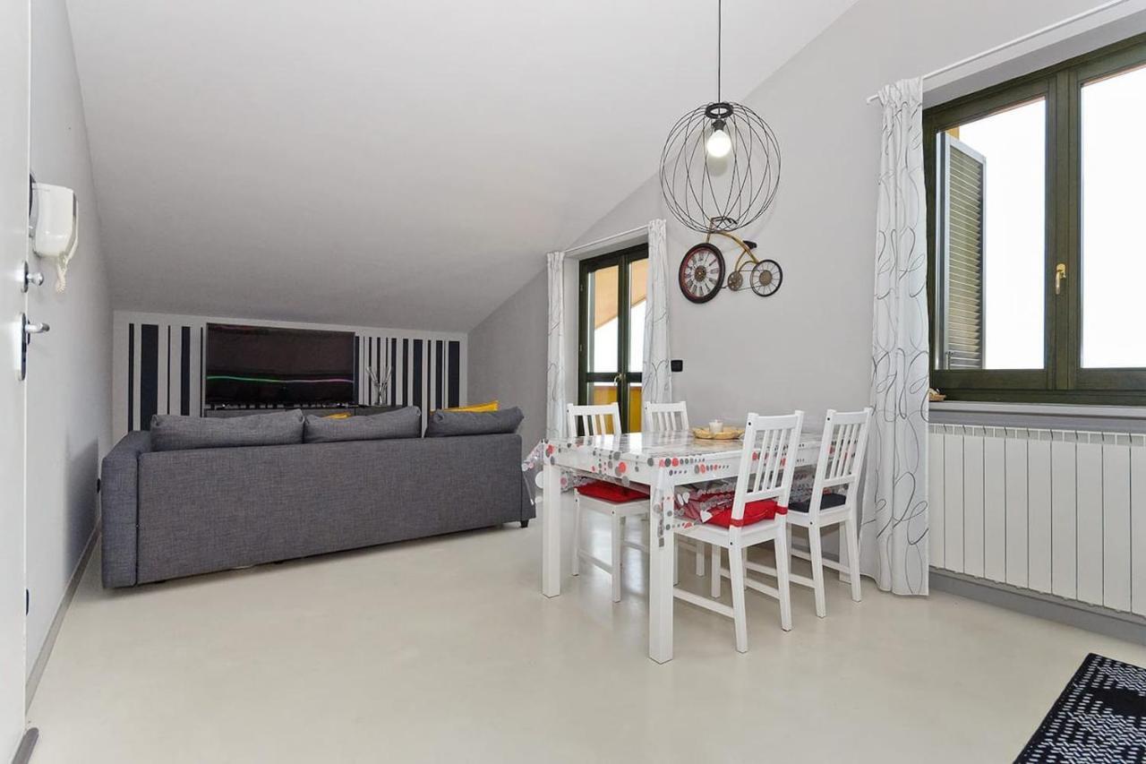Langhe Belvedere Apartment Monforte dʼAlba Εξωτερικό φωτογραφία