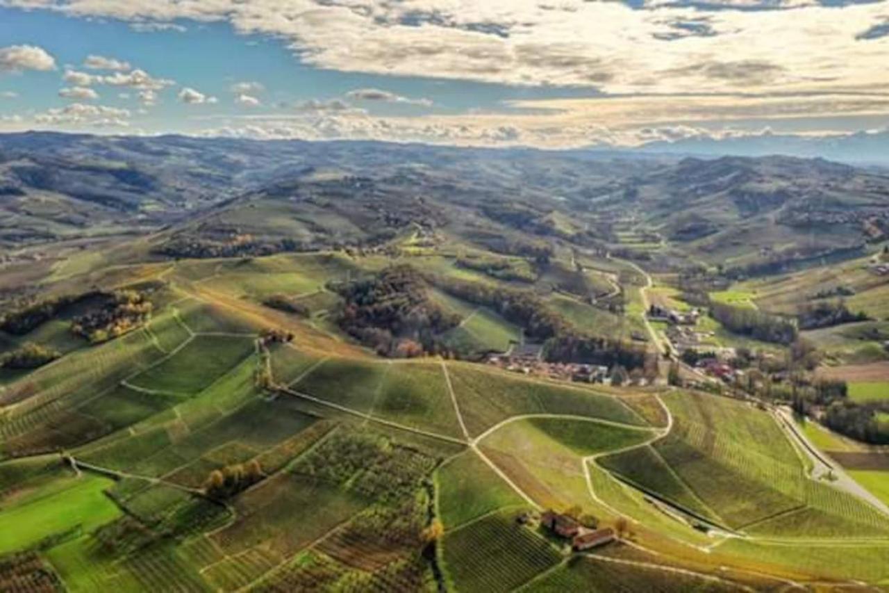 Langhe Belvedere Apartment Monforte dʼAlba Εξωτερικό φωτογραφία